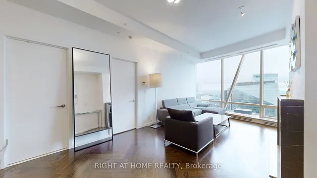 Additional image 12 of 180 University Ave Unit 5607