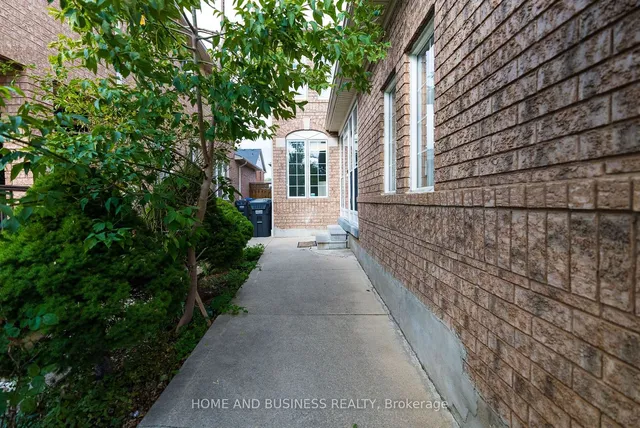 Additional image 2 of 5851 O'meara St