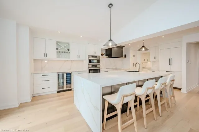 Additional image 7 of 3333 New St Unit 6