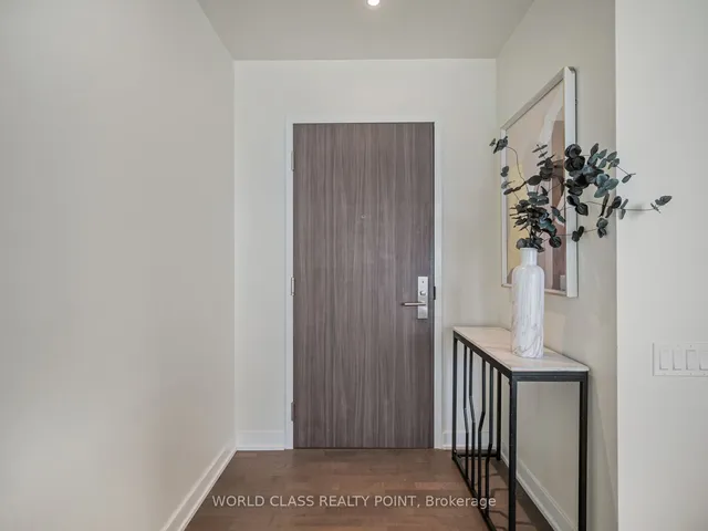 Additional image 20 of 185 Roehampton Ave Unit 208