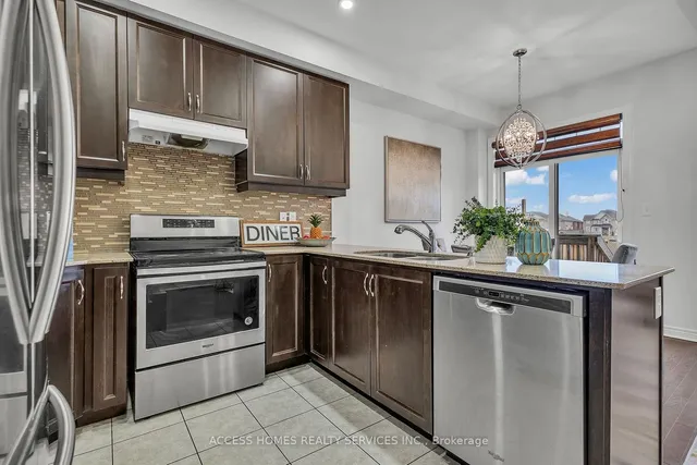 Additional image 17 of 100 Padbury Tr