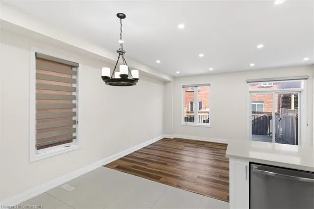 Additional image 21 of 904 Oasis Dr