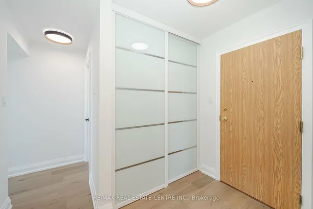 Additional image 5 of 1360 Rathburn Rd Unit 1404