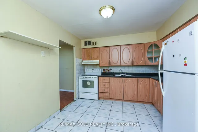 Additional image 6 of 3555 Derry Rd Unit 1006