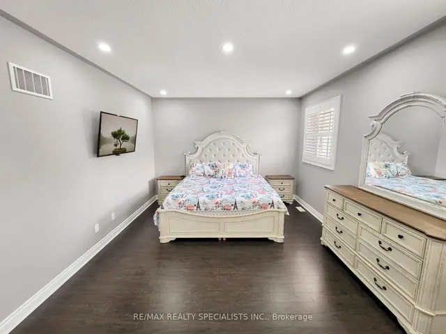 Additional image 12 of 8 Mecca St