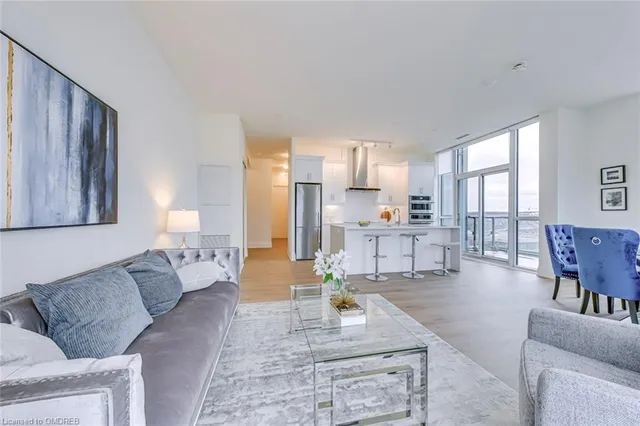 Additional image 22 of 509 Dundas St Unit 812