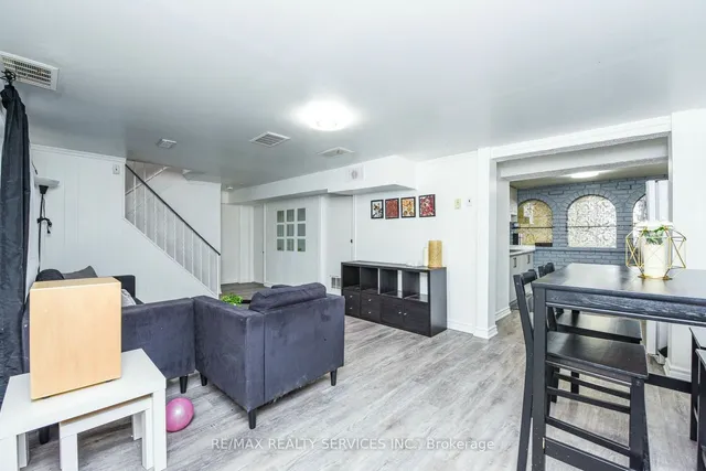 Additional image 36 of 3646 Corliss Cres