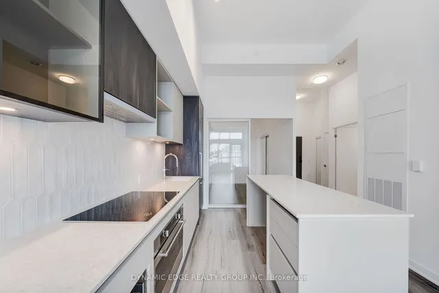 Additional image 10 of 405 Dundas St Unit 102