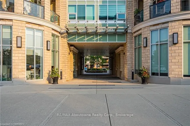Additional image 28 of 216 OAK PARK Blvd Unit 226