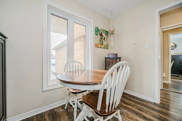 Additional image 16 of 633 Amelia Cres