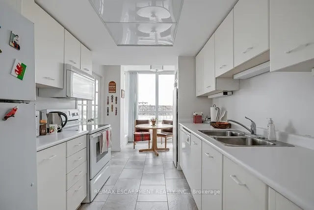 Additional image 12 of 415 LOCUST St Unit 1001