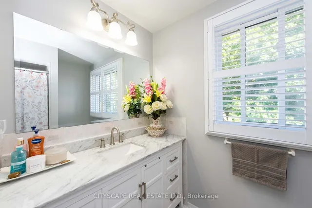 Additional image 21 of 32 Vodden Crt