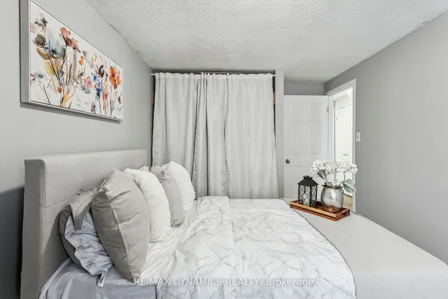 Additional image 28 of 2359 Malcolm Cres