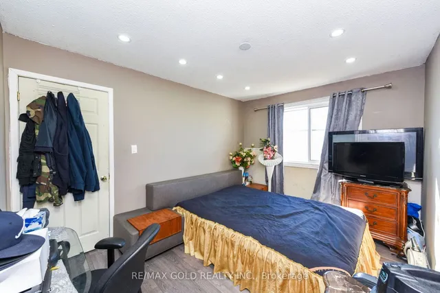 Additional image 27 of 7500 Goreway Dr Unit 35