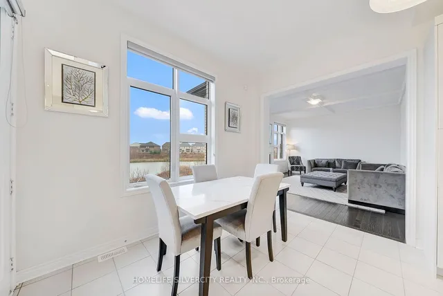 Additional image 7 of 398 Spyglass Green