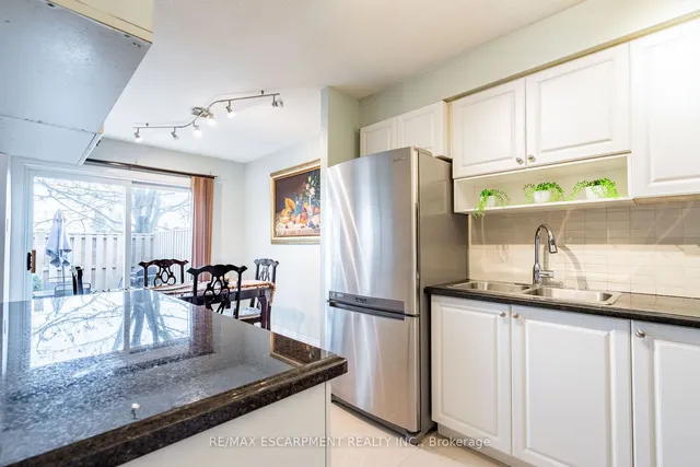 Additional image 11 of 2185 Fairchild Blvd Unit 27