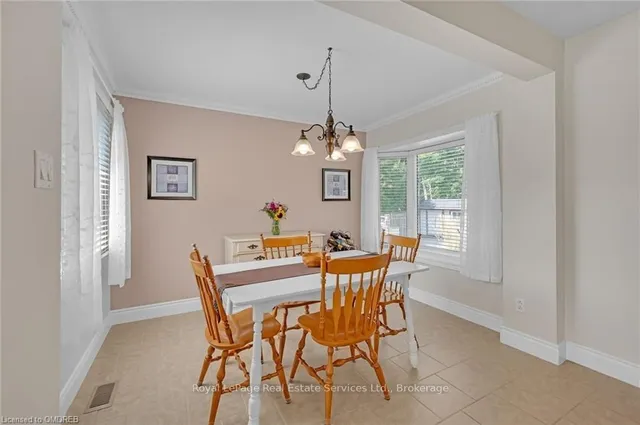 Additional image 10 of 1381 CONSTANCE Dr