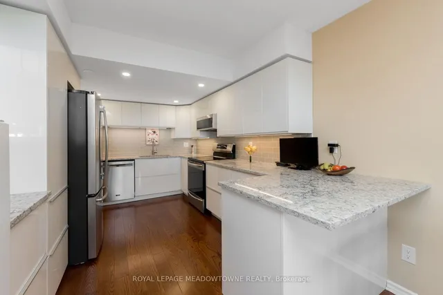 Additional image 11 of 310 Mill St Unit 1102