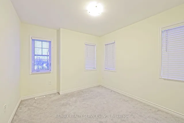 Additional image 31 of 2 Redfern St