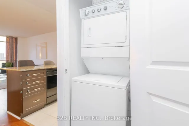 Additional image 31 of 80 ABSOLUTE Ave Unit 3206