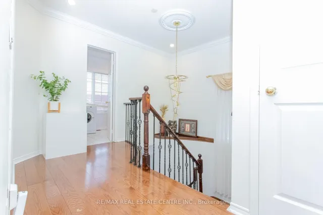 Additional image 20 of 835 Stonebridge Ave