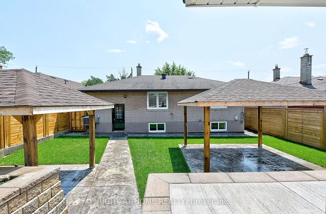 Additional image 30 of 32 Del Ria Dr