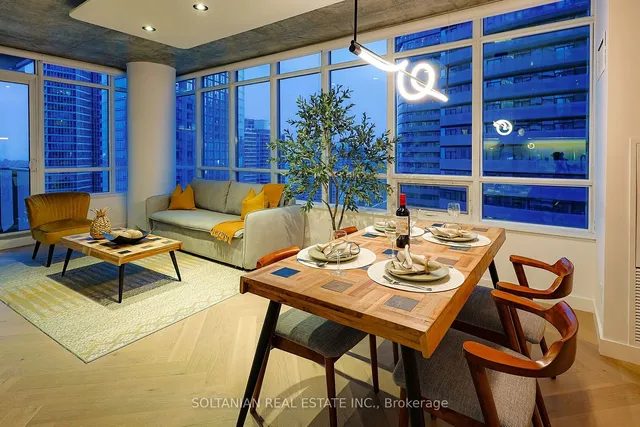 Additional image 6 of 55 Bremner Blvd Unit 1810