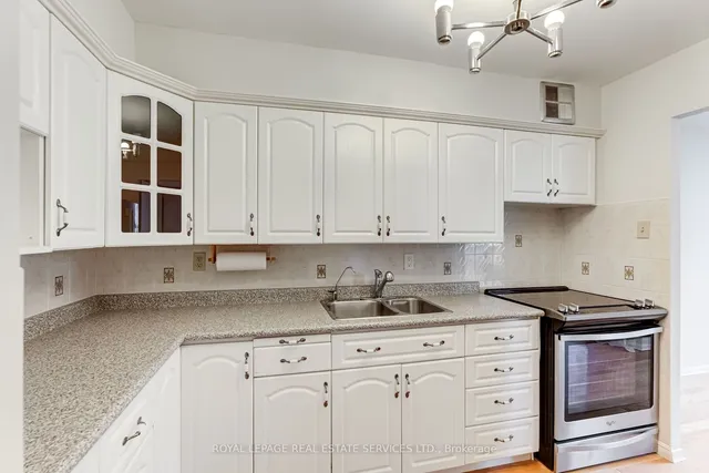 Additional image 4 of 80 Quebec Ave Unit 803