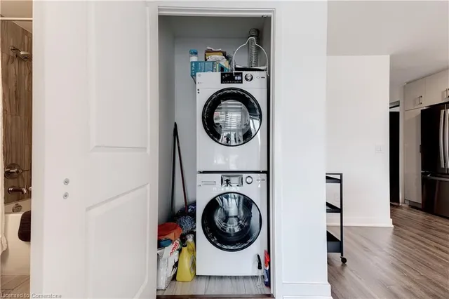 Additional image 10 of 2007 James St Unit 908