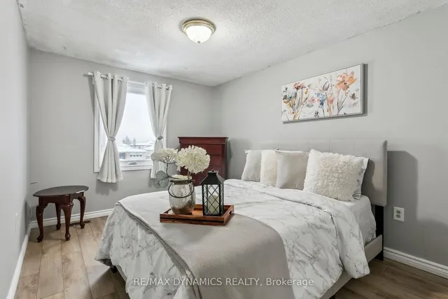 Additional image 26 of 2359 Malcolm Cres