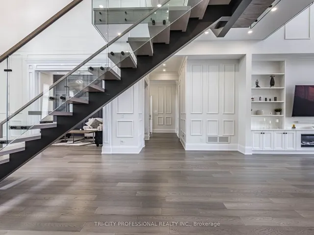 Additional image 23 of 27 Morris Crt