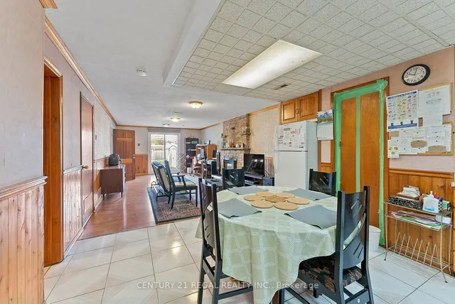 Additional image 26 of 248 Fairglen Ave