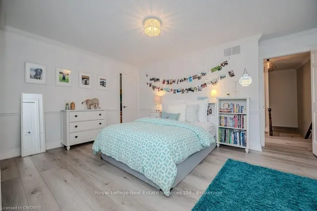 Additional image 22 of 2145 ELMHURST Ave