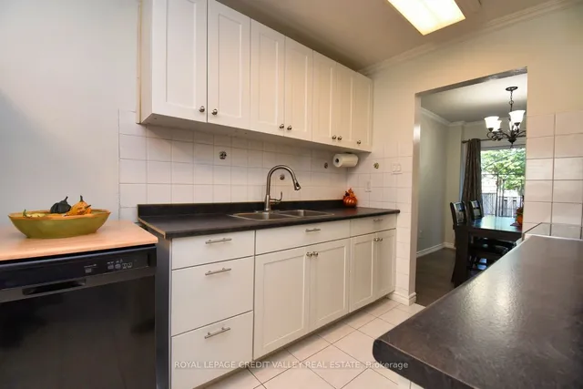 Additional image 12 of 141 Fleetwood Cres Unit 141