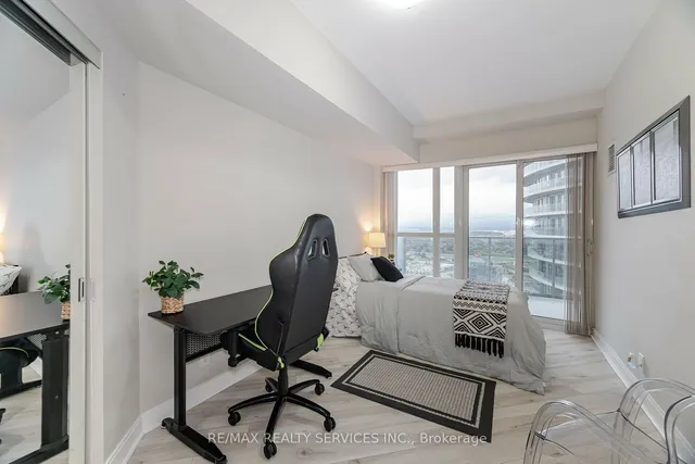 Additional image 21 of 60 Absolute Ave Unit #3806