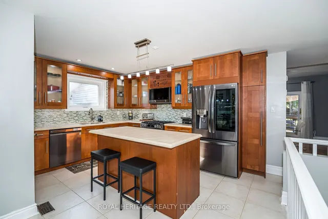 Additional image 5 of 91 Colonial Ave