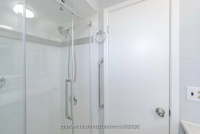 Additional image 29 of 68 Lynmont Rd