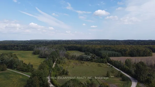 Additional image 28 of 5127 Milburough Line