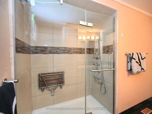 Additional image 14 of 7214 Ridgeland Cres