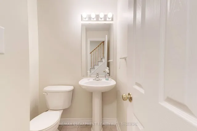 Additional image 33 of 682 Summers Common