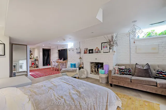 Additional image 26 of 259 Oakwood Ave