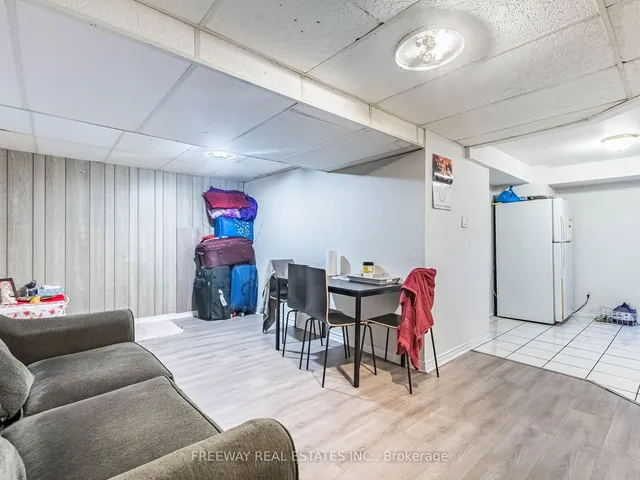 Additional image 29 of 60 Banting Cres