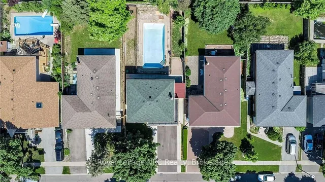 Additional image 24 of 89 Ambleside Dr