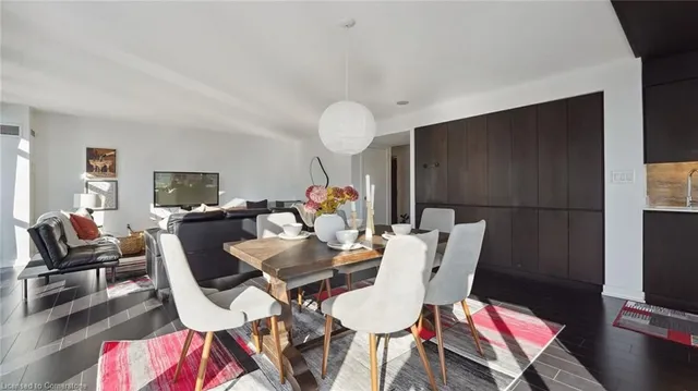 Additional image 13 of 10 Capreol Crt Unit 612