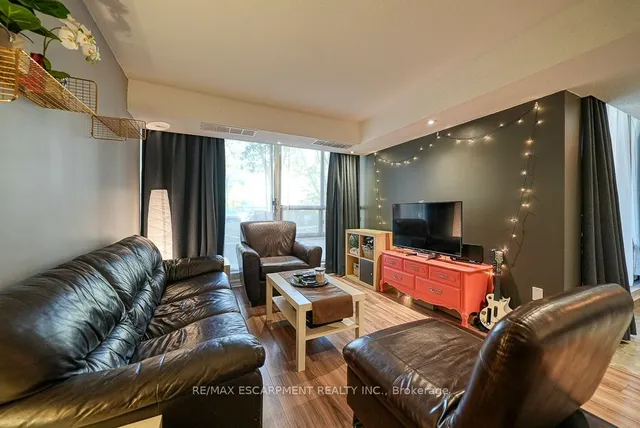 Additional image 11 of 1300 Marlborough Crt Unit 119