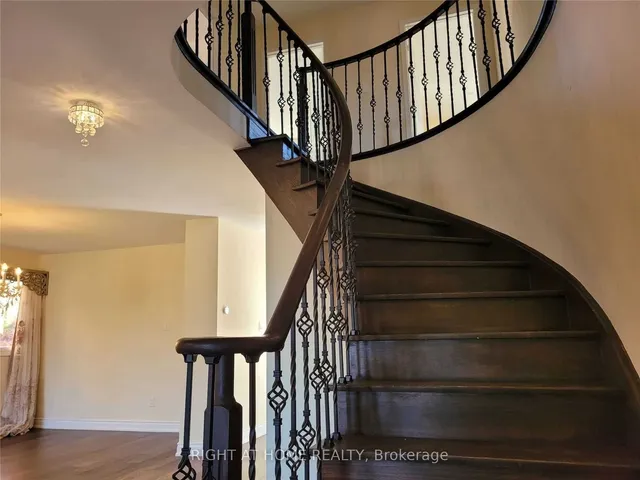 Additional image 20 of 1080 Glenashton Dr