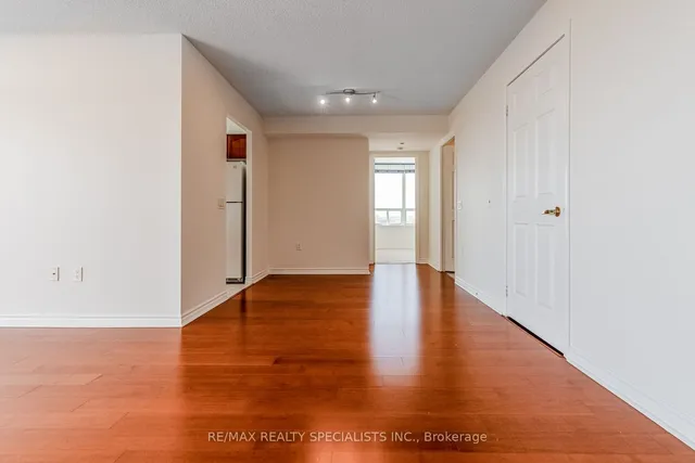 Additional image 10 of 55 Strathaven Dr Unit 2011