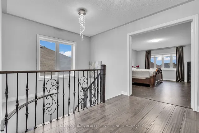 Additional image 22 of 88 Lola Cres