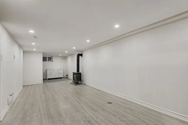 Additional image 32 of 7 Calderon Cres