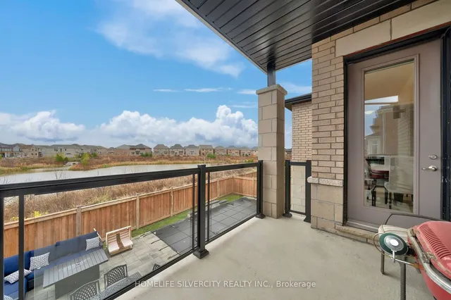 Additional image 6 of 398 Spyglass Green